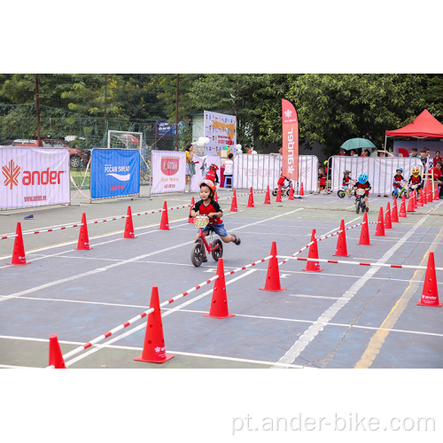 Bicicleta de equilíbrio de liga de titânio para crianças